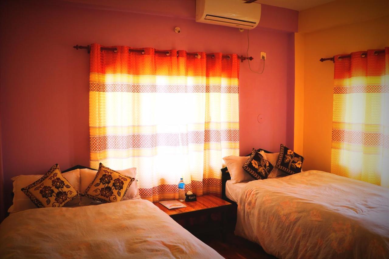 Hotel National Park Sauraha- Homely Stay And Peaceful Location With Jungle Safari Arrangements Eksteriør bilde