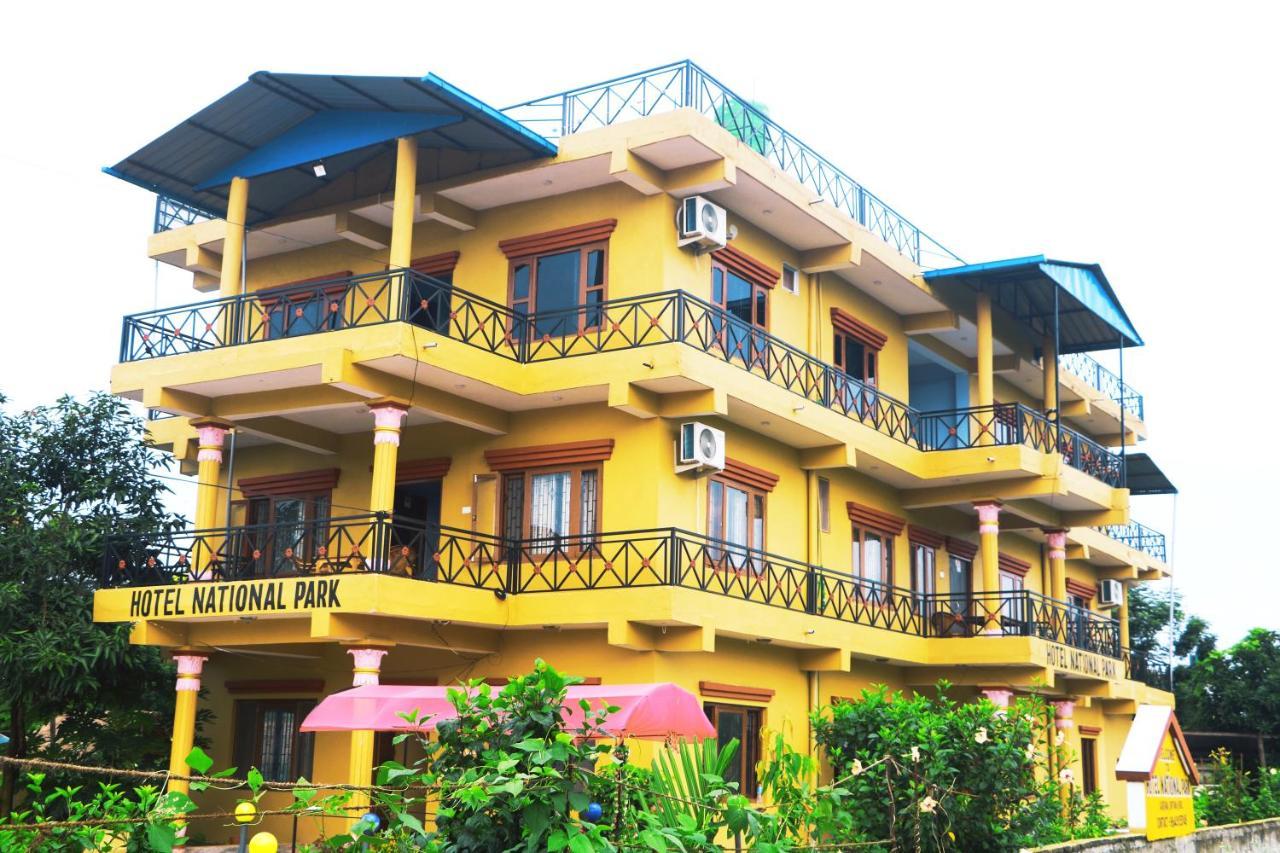 Hotel National Park Sauraha- Homely Stay And Peaceful Location With Jungle Safari Arrangements Eksteriør bilde
