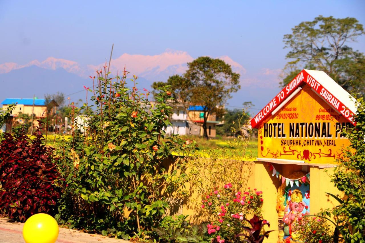 Hotel National Park Sauraha- Homely Stay And Peaceful Location With Jungle Safari Arrangements Eksteriør bilde