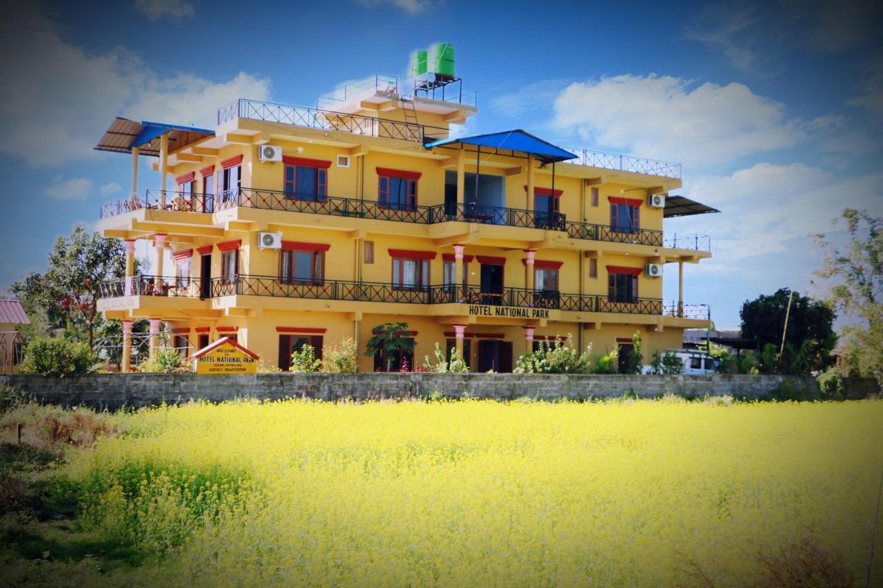 Hotel National Park Sauraha- Homely Stay And Peaceful Location With Jungle Safari Arrangements Eksteriør bilde
