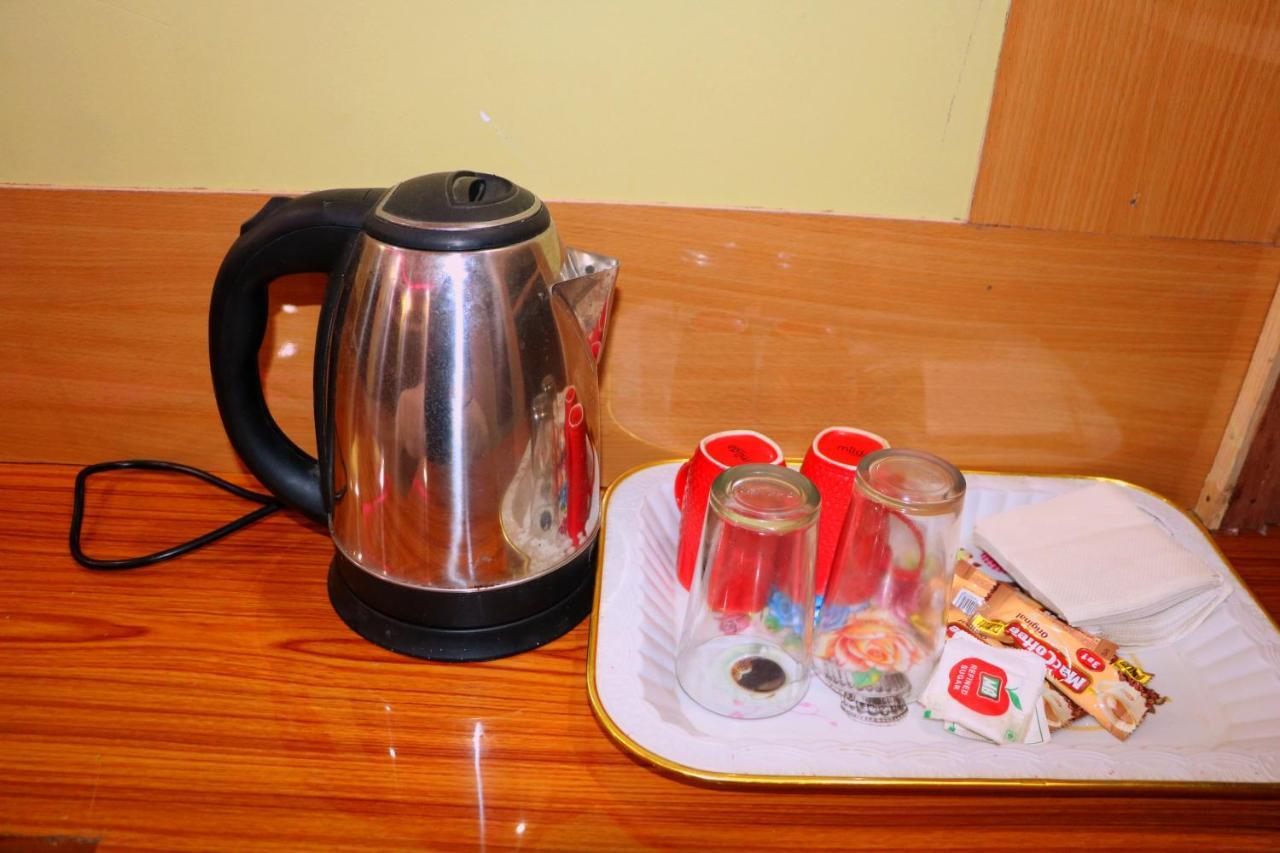 Hotel National Park Sauraha- Homely Stay And Peaceful Location With Jungle Safari Arrangements Eksteriør bilde