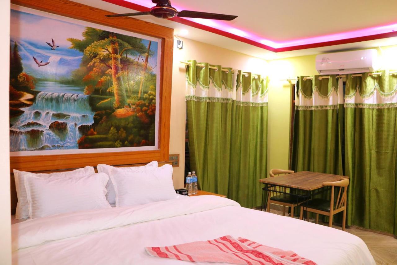 Hotel National Park Sauraha- Homely Stay And Peaceful Location With Jungle Safari Arrangements Eksteriør bilde