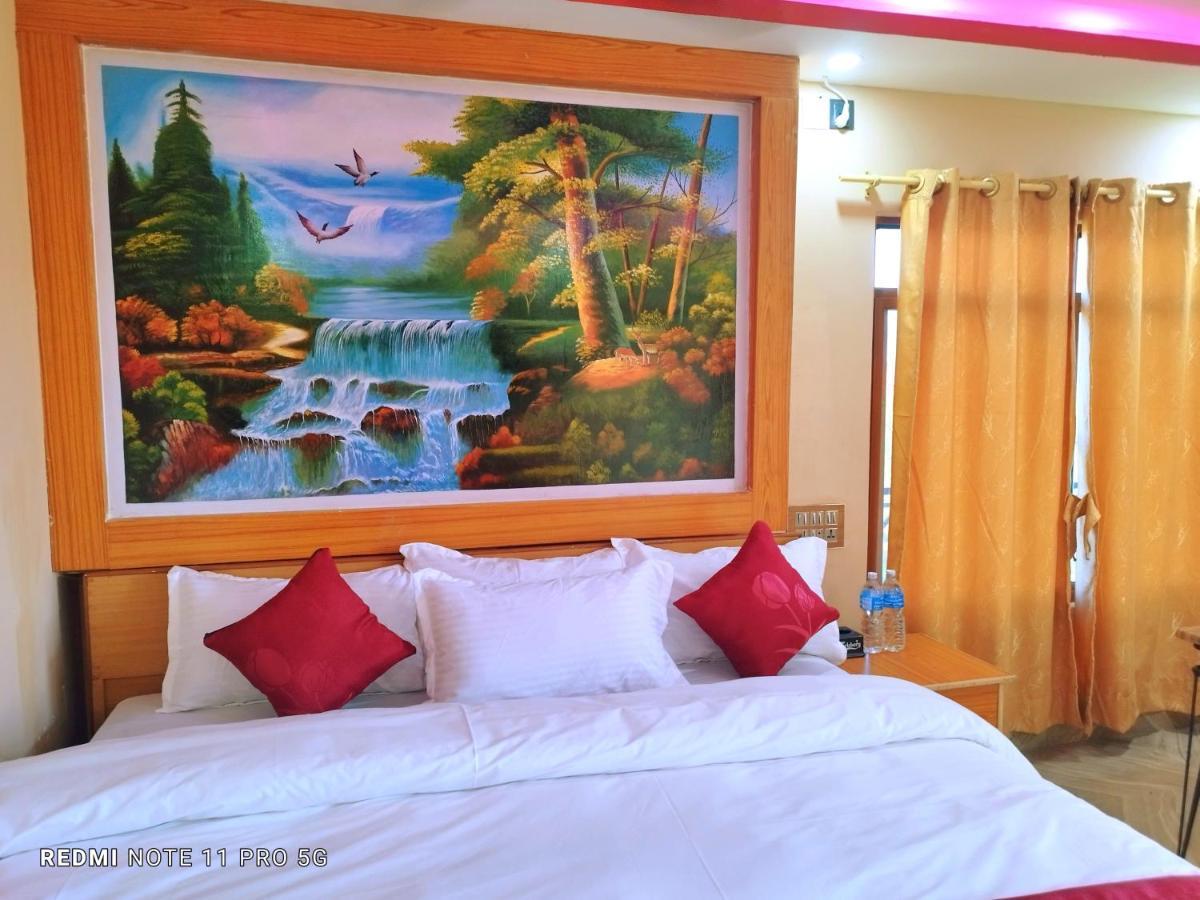 Hotel National Park Sauraha- Homely Stay And Peaceful Location With Jungle Safari Arrangements Eksteriør bilde